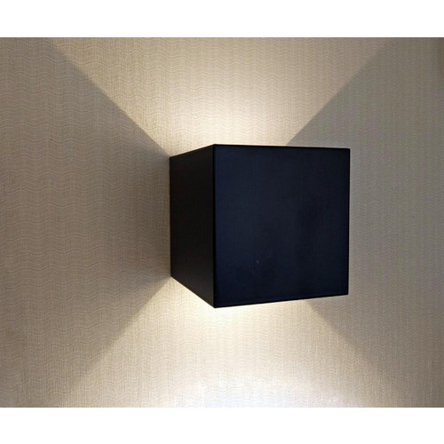 08585,19(3000K) Светильник Куб черный IP65 Led 6W